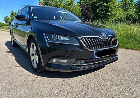 Skoda Superb 2.0 TDI SCR Style Combi Style