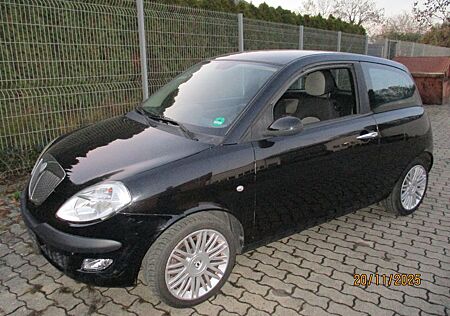 Lancia Ypsilon 1.2 16v /TÜV Neu/ Grosser Service Neu