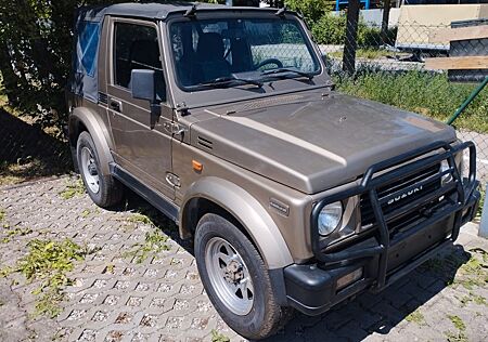 Suzuki SJ Samurai Deluxe Cabrio Deluxe