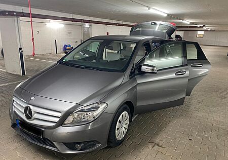 Mercedes-Benz B 180 CDI BlueEFFICIENCY -