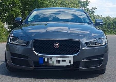 Jaguar XE E-Performance 163PS Portfolio Automatik P...