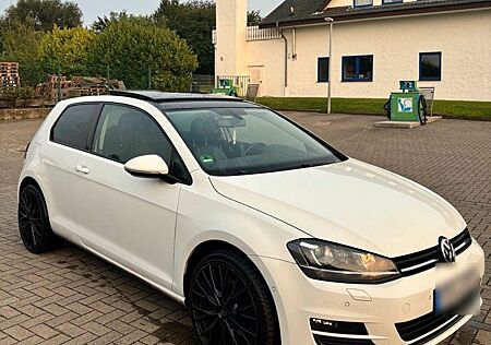 VW Golf Volkswagen 1.2 TSI 63 kW Comfortline Comfortline