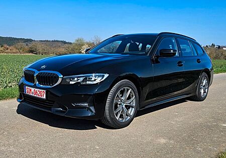 BMW 320 Baureihe 3 Touring i Sport Line