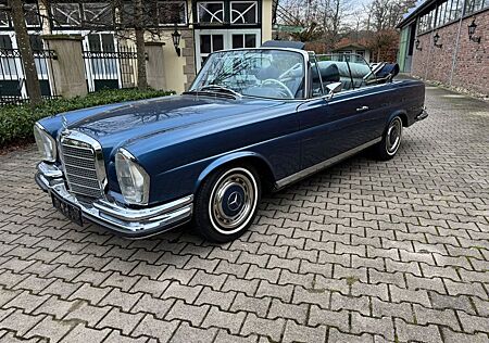 Mercedes-Benz 280 SE Cabrio Flachkühler