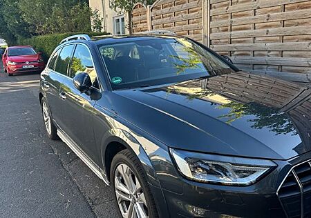 Audi A4 Allroad 45 TFSI S tronic quattro -