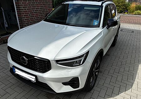 Volvo XC 40 XC40 B4 Ultra Dark DCT