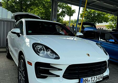 Porsche Macan Turbo CHRONO/PANO/SITZBELÜ./BOSE