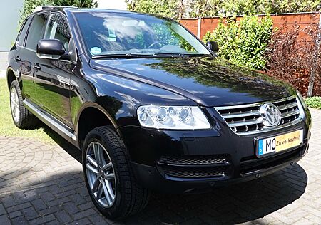VW Touareg Volkswagen 3.0 V6 TDI Motor überholt Navi Leder AHK