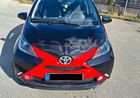 Toyota Aygo (X) Aygo (X) 1,0-l-VVT-i x-play touch