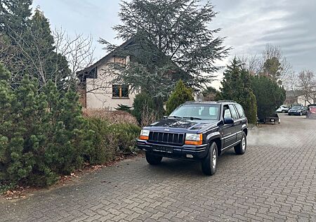 Jeep Grand Cherokee Limited LX 5.9 Auto