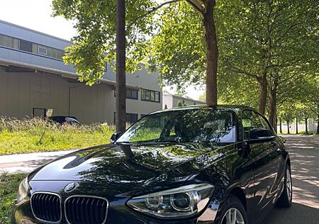 BMW 116i Sport Line Sport Line