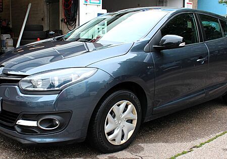 Renault Megane III Lim. 5-trg. Limited NAVI* PDC*