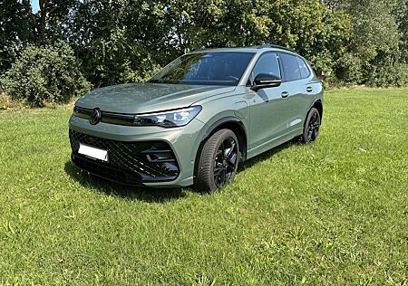 VW Tiguan Volkswagen 1.5 eHybrid OPF DSG R-Line R-Line