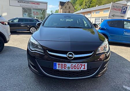 Opel Astra J Sports Tourer Exklusiv