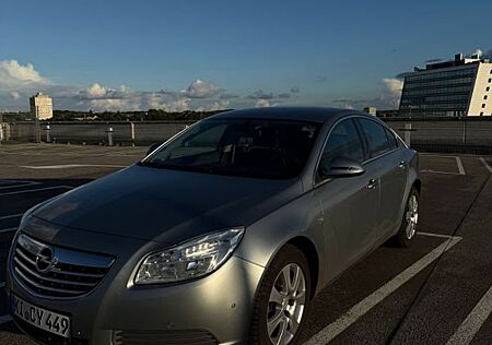 Opel Insignia 1.8 Design Edition Design Edition