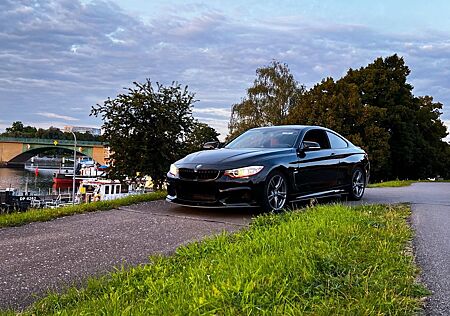 BMW 428i Coupé - M Paket / Sportfahrwerk / KeylessGO