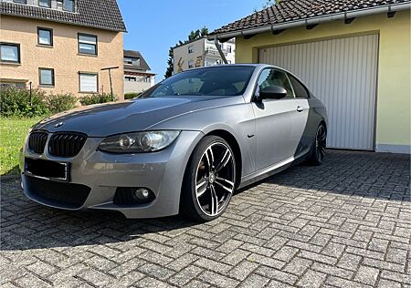 BMW 320i Coupé