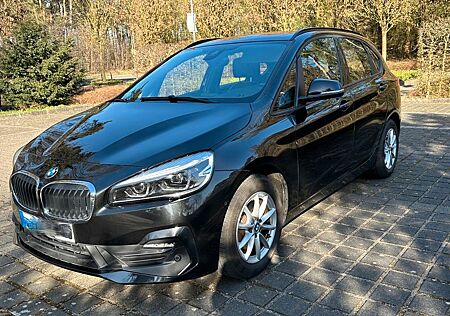 BMW 2er 220 Active Tourer 220d Advantage Advantage