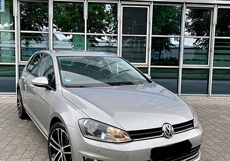 VW Golf Volkswagen 1.6 TDI BMT Comfortline 18Zoll SHZ Carplay