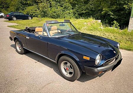Fiat 124 Spider CS2 Cabrio
