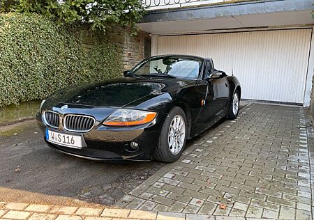 BMW Z4 2.2i - Unfallfrei, Top Zustand, 3. Hand