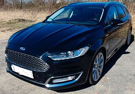 Ford Mondeo 2,0 TDCi 132kW Vignale Turnier Allrad