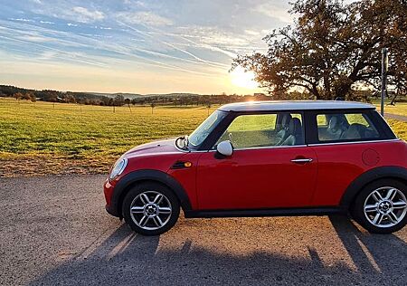 Mini Cooper : Rot, Leder, Navi, Sport, HK Sound