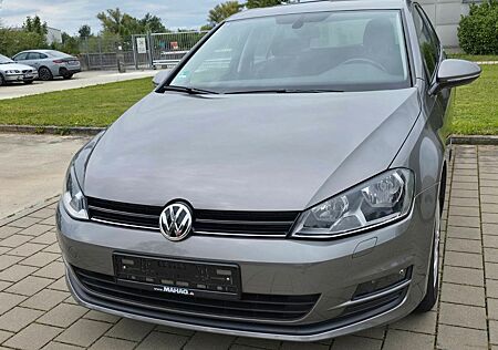 VW Golf Volkswagen VII Lim. *1Hand*Klimaautom.*R-Kamera*