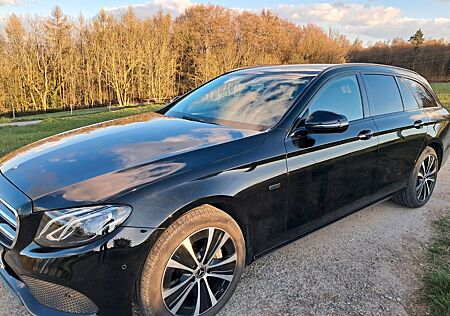 Mercedes-Benz E 300 de T Autom. -