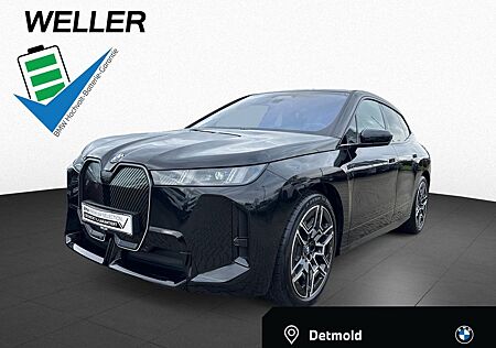 BMW iX xDriv 45 M Sport HUD B/W St+Go AHK A-Bahn 22"