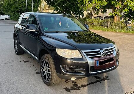 VW Touareg Volkswagen 3.0 V6 TDI Tiptronic Standard