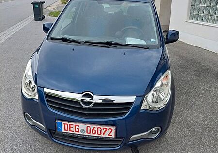 Opel Agila 1.2 Edition