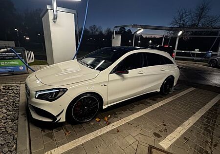 Mercedes-Benz CLA 45 AMG Shooting Brake CLA 45 AMG SB 4MATIC-AMG SITZE-AMG ABGAS-AEREO