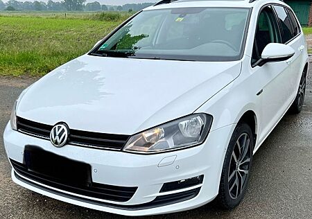 VW Golf Volkswagen 1.6 TDI DSG Standheizung Panorama AHK