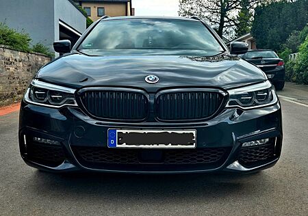 BMW 530d xDrive Touring A - M Paket