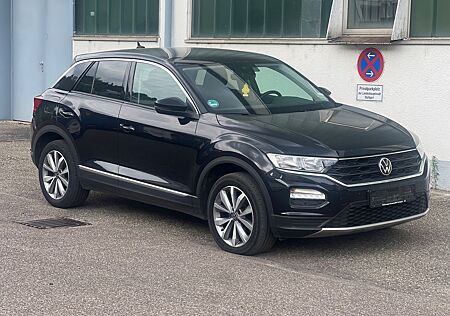 VW T-Roc Volkswagen 2.0 TDI Style Automatik / Navi / 1-Hand