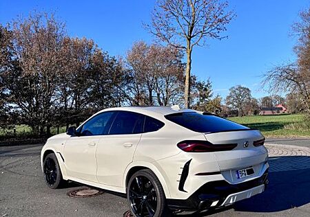 BMW X6 M50d - Vollausstattung | Laserlicht | B&W |