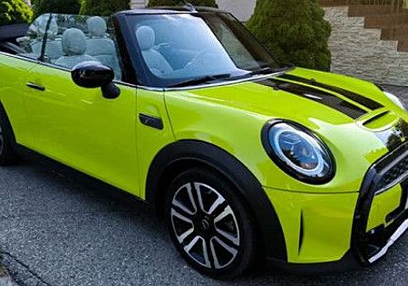 Mini Cooper Cabrio Essential Trim