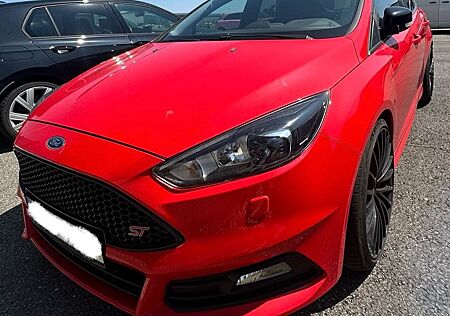 Ford Focus 2,0 EcoBoost ST Leder-Exklusiv-Paket ST