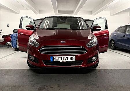 Ford S-Max 2,0 TDCi 132kW Titanium 7-Sitzer