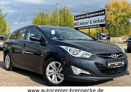 Hyundai i40 cw FIFA World Cup Edition*8-fach bereift*