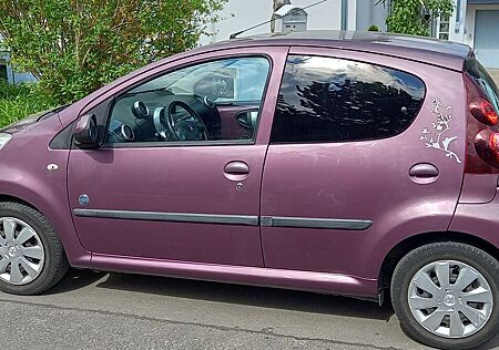 Peugeot 107 Envy 68 Envy 1,0 Klima, LED Tagfahrlicht