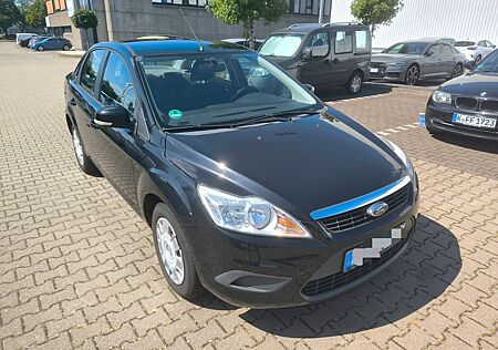 Ford Focus Lim. Style SEDAN 1.6, TÜV, Klima
