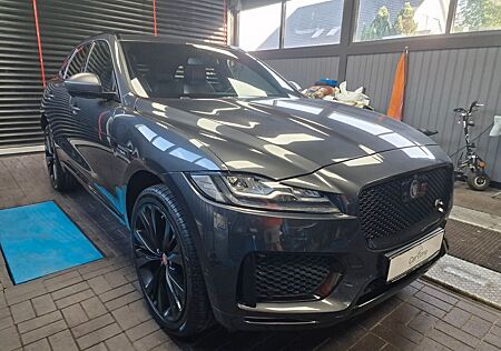 Jaguar F-Pace 3,0 S*Black Pac S*Digital Tacho