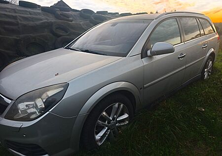Opel Vectra Caravan 1.9 CDTI 110kW Automatik -