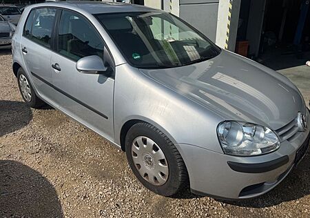 VW Golf Volkswagen V Limo 1,6, 5 Türer, Automatik