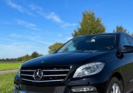 Mercedes-Benz ML 350 BlueTEC 4MATIC -AMG Paket