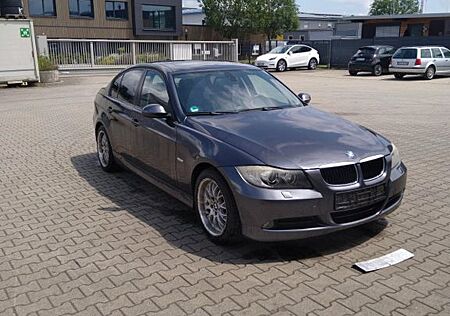 BMW 320d -