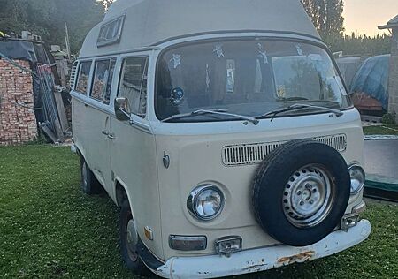 VW T2 Volkswagen adventure camper