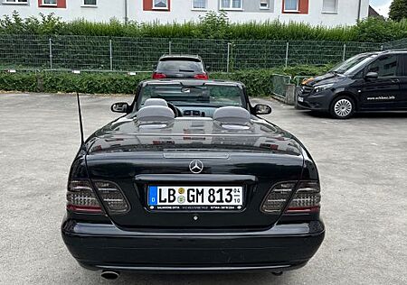 Mercedes-Benz 200